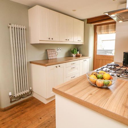 Kempshill Cottage Тайдсуел Екстериор снимка